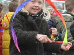 2021-03-10 kleurenlintmeisje